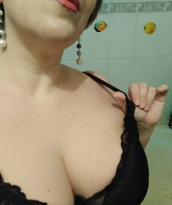 Аня